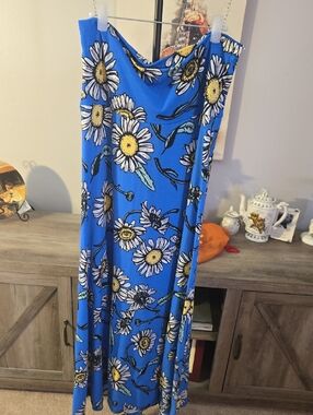 LuLaRoe Blue Daisy Print Maxi Dress
